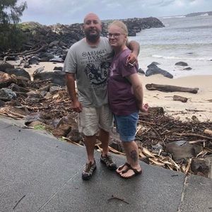 Meet your Posher, Iris